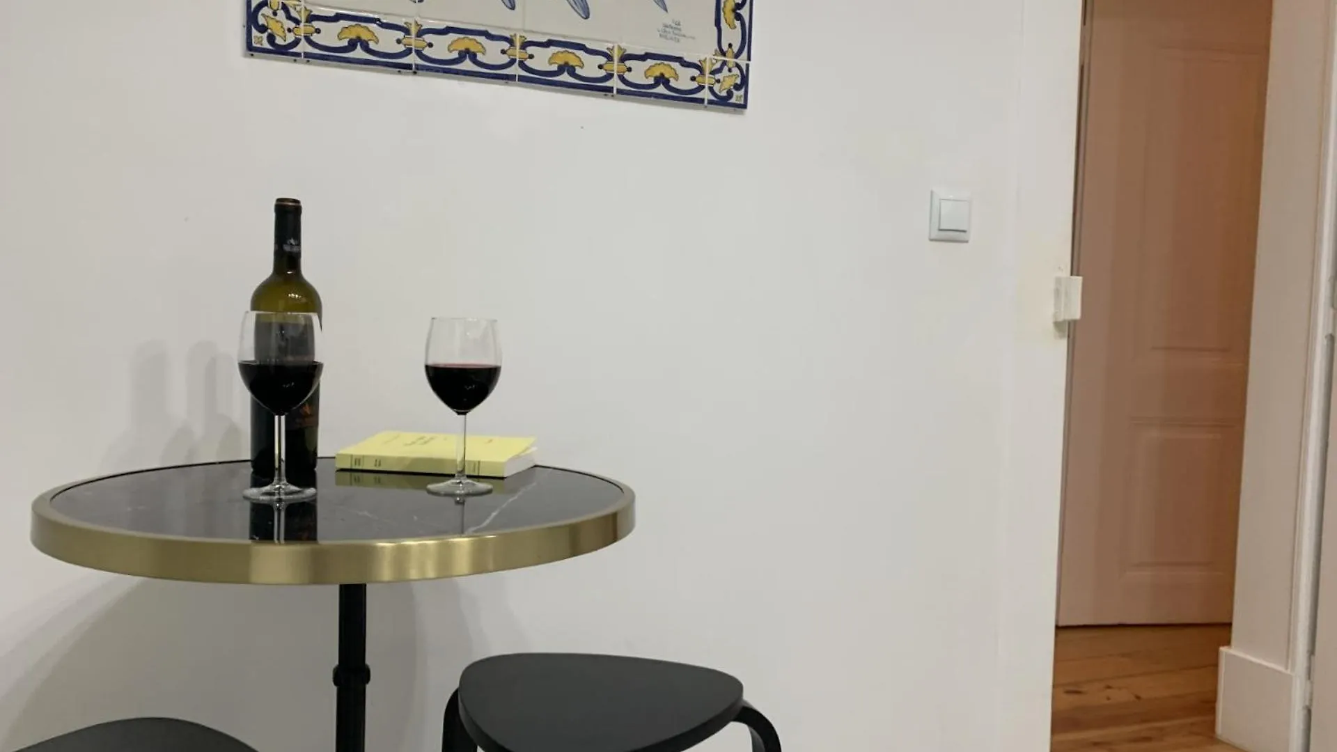Apartament Historical Center, Large 2 Bedroom Apartment, Bright & Stylish Lizbona Portugalia